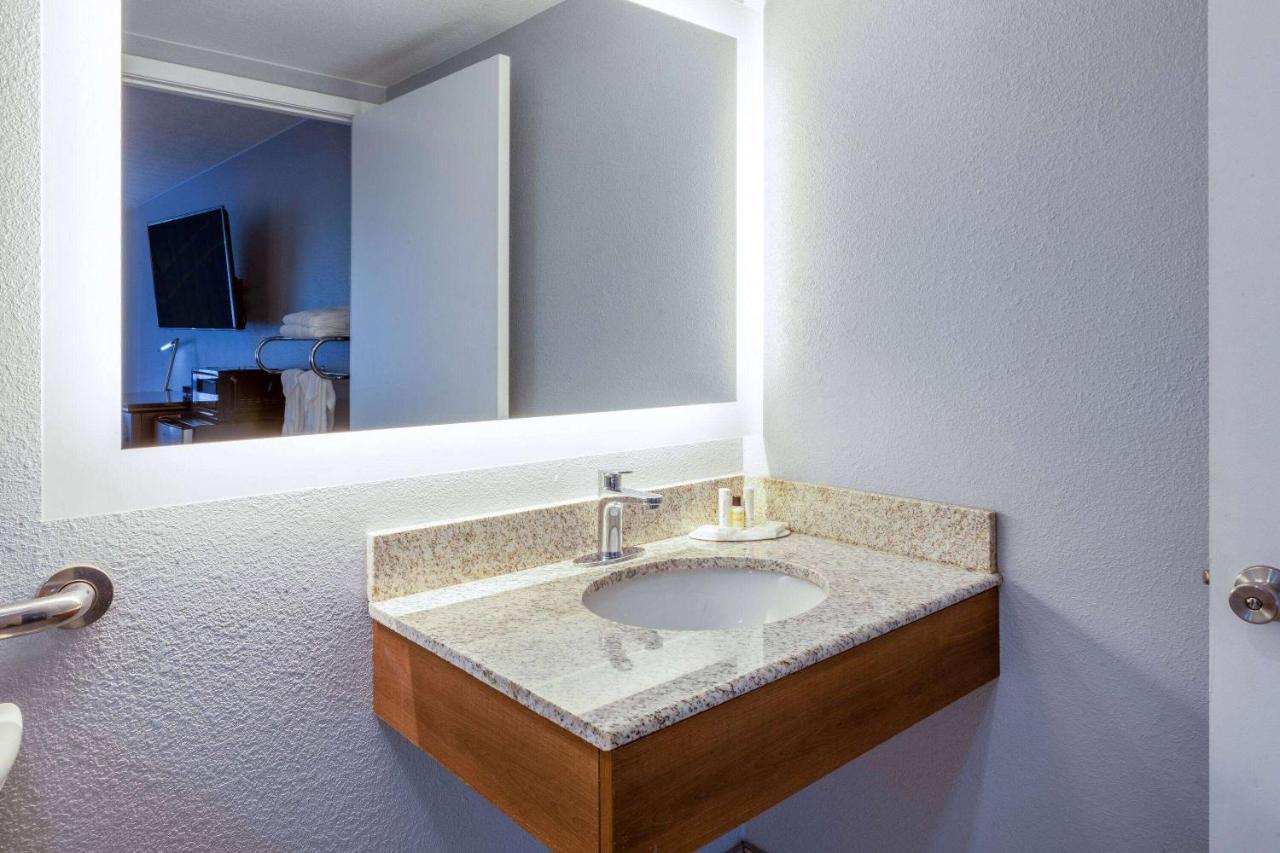 Travelodge By Wyndham Charles Town - Harpers Ferry Dış mekan fotoğraf