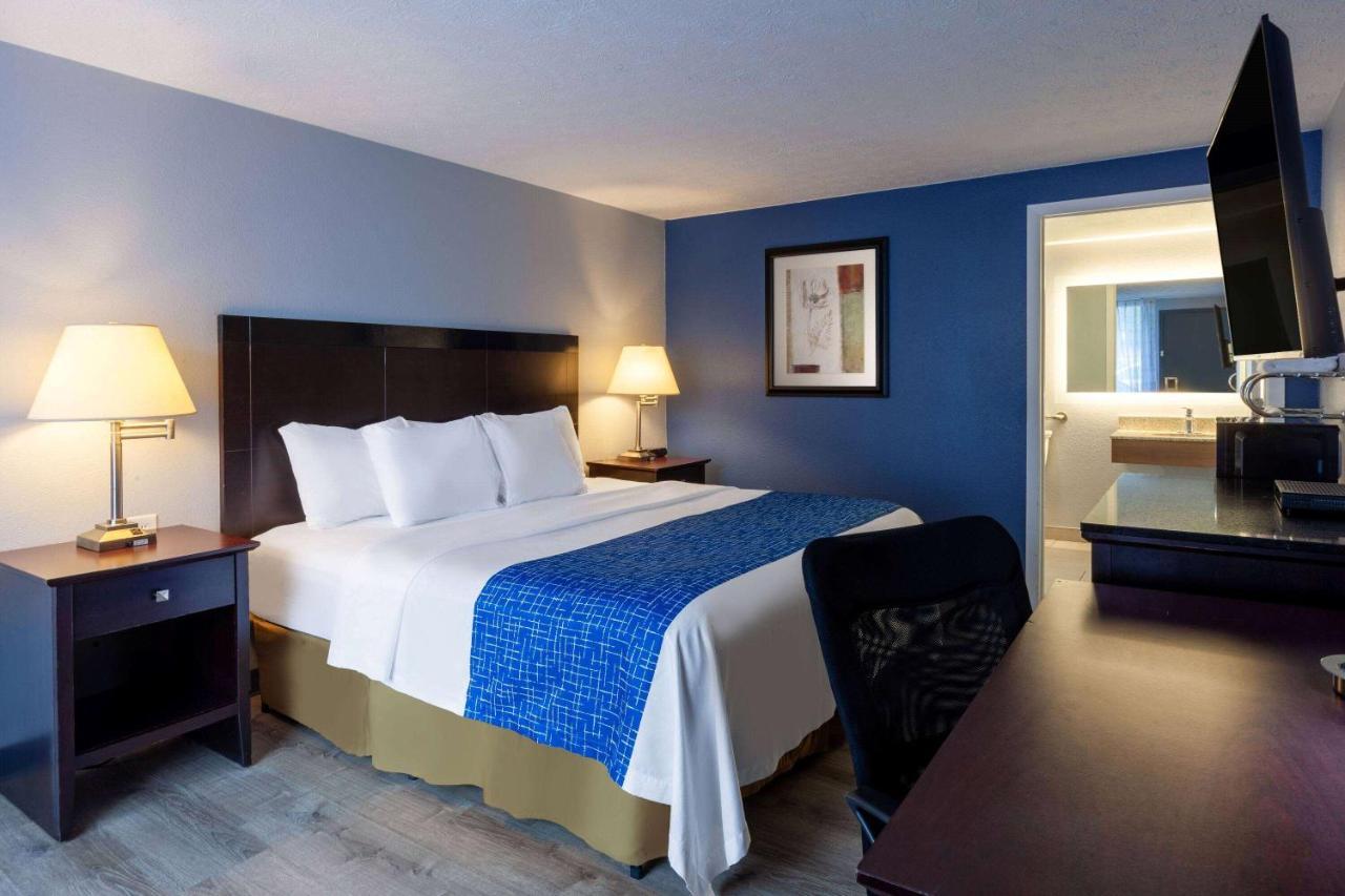 Travelodge By Wyndham Charles Town - Harpers Ferry Dış mekan fotoğraf